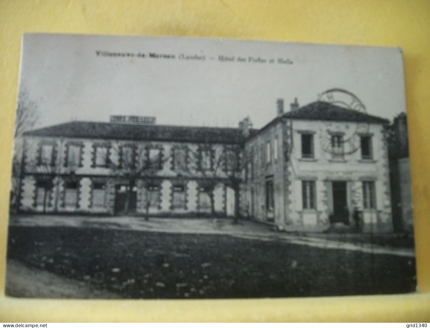 40 3372 - CPA 1934 - VUE N° 1 - 40 VILLENEUVE DE MARSAN - HOTEL DES POSTES ET HALLE - ANIMATION - Villeneuve De Marsan