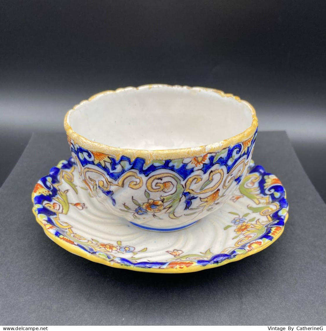 DESVRES Tasse + S/tasse FOURMAINTRAUX Frères 1877  Signé Mod 1495 Faïence Stannifère  #240022 - Desvres (FRA)