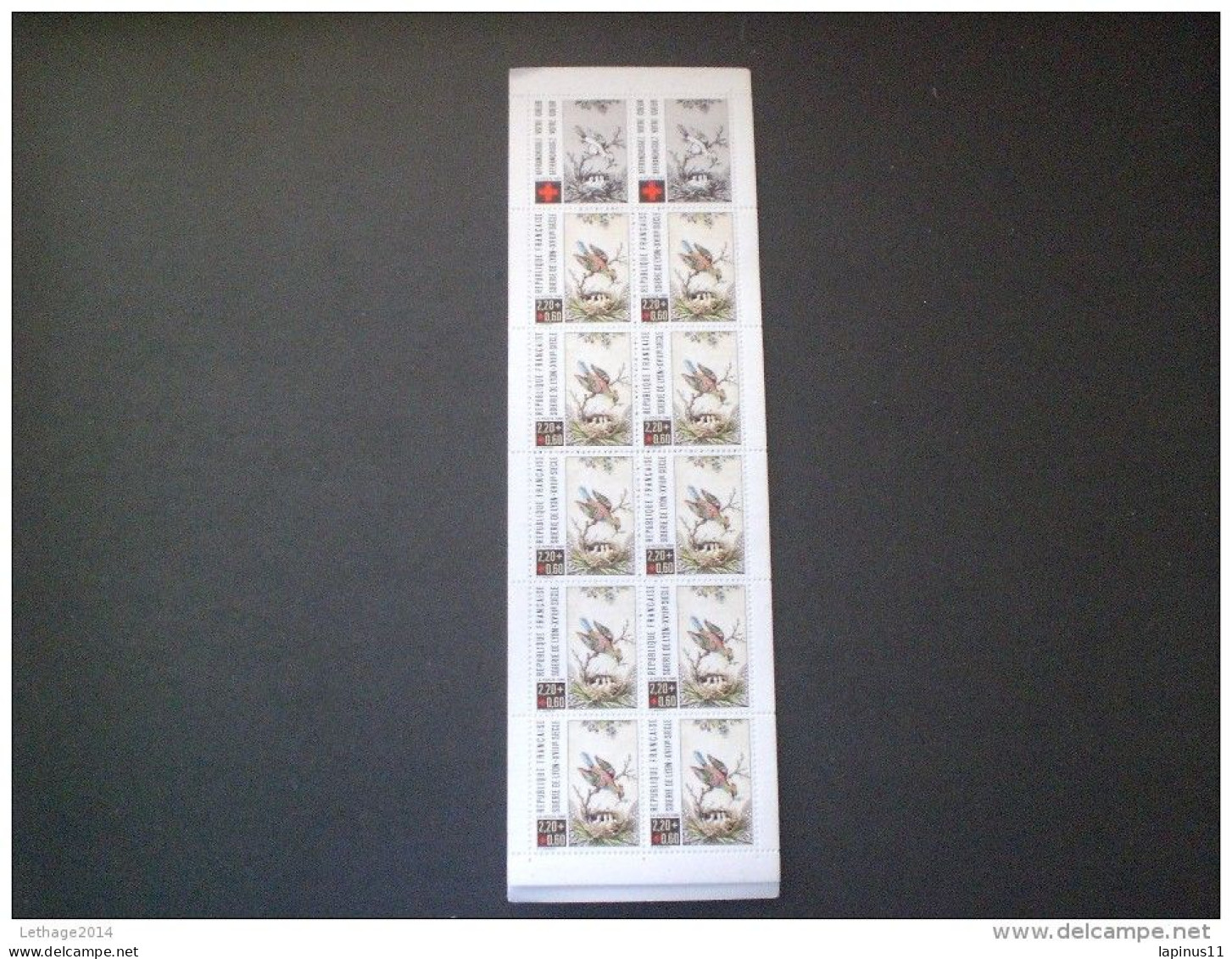STAMPS FRANCE CARNETS 1985 RED CROSS - Personnages