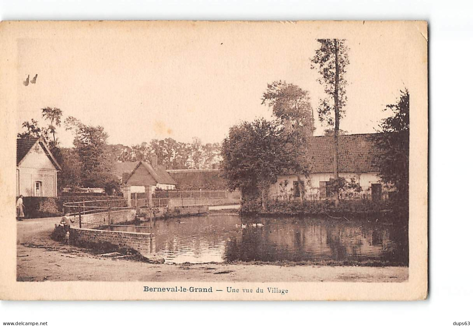 BERNEVAL LE GRAND - Une Vue Du Village - état - Berneval