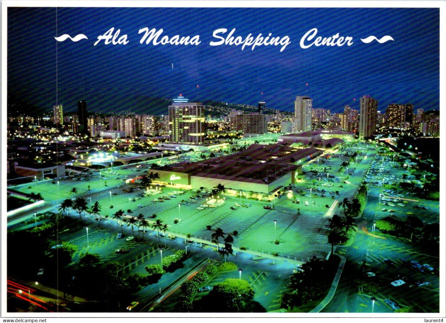 3-4-2024 (4 Y 46) USA - Hawaii - Ala Moana Shopping Center (at Night) - Negozi