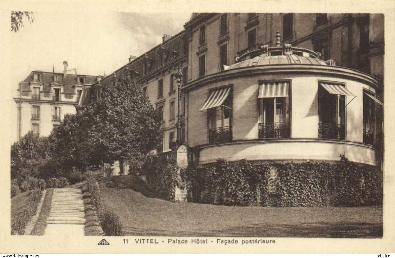 BON LOT 65 CPA  VITTEL  Toutes scannées