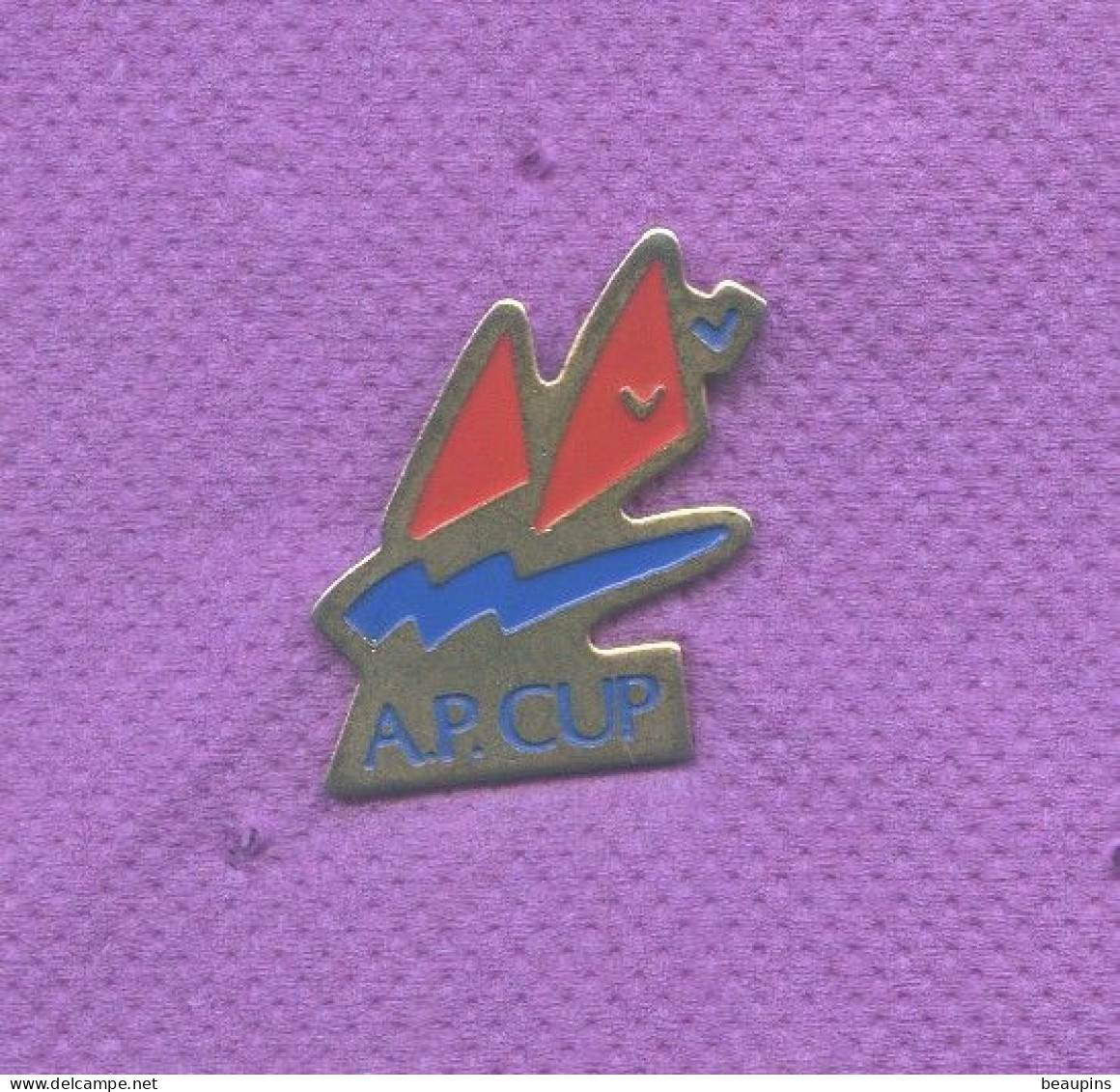 Rare Pins Voile Ap Cup N356 - Voile