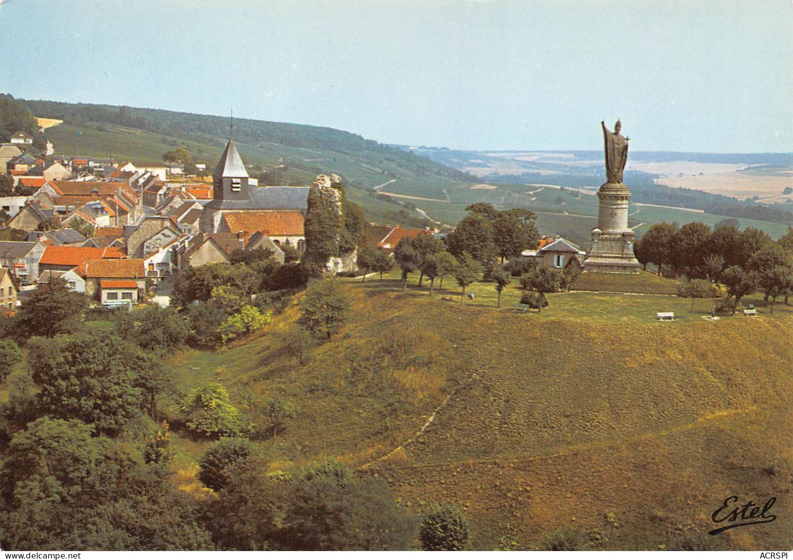 51  CHATILLON SUR MARNE La Statue Colossale D' EUDES De Chatillon Pape Urbain II  N° 57 \MK3031 - Châtillon-sur-Marne