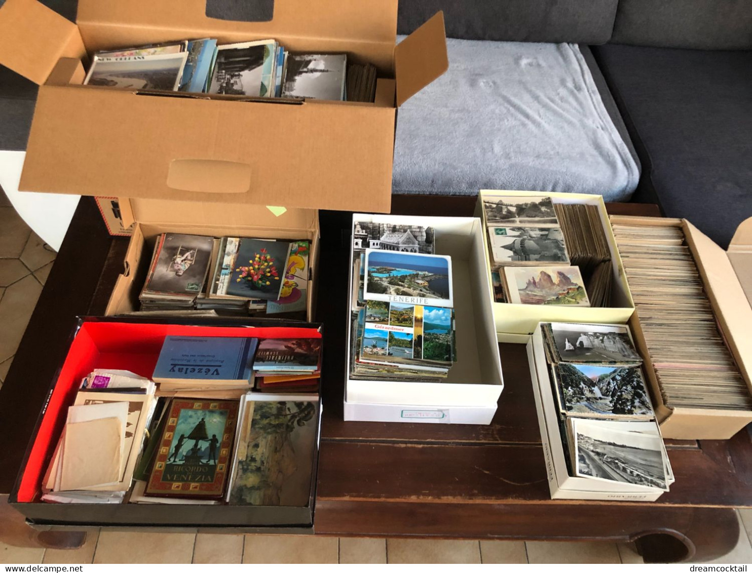 A Vendre énorme Lot D'environ 7500 Cpsm & Cpm Pour Un Poids De 38 Kg Environ Grands Et Petits Format ! Pas D'envoi... - 500 Postales Min.