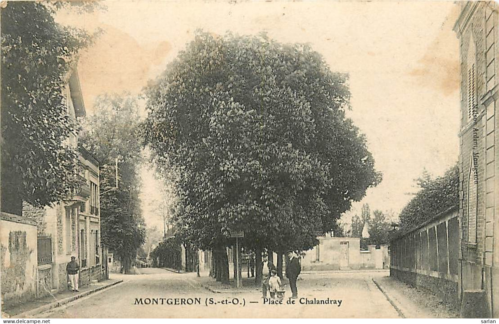 91 , MONTGERON , Place De Chalandray , * 446 80 - Montgeron