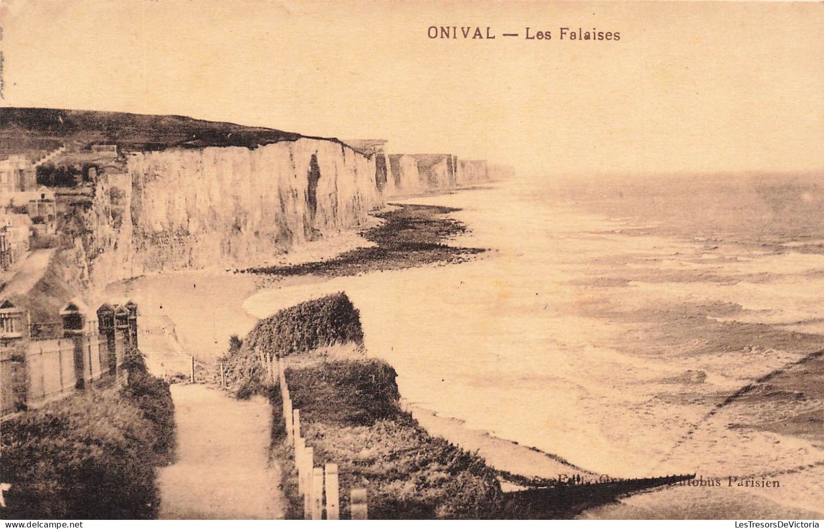 FRANCE - Onival - Sur Les Falaises - Vue Sur La Mer - Plage - Des Maisons Près De La Falaise - Carte Postale Ancienne - Onival