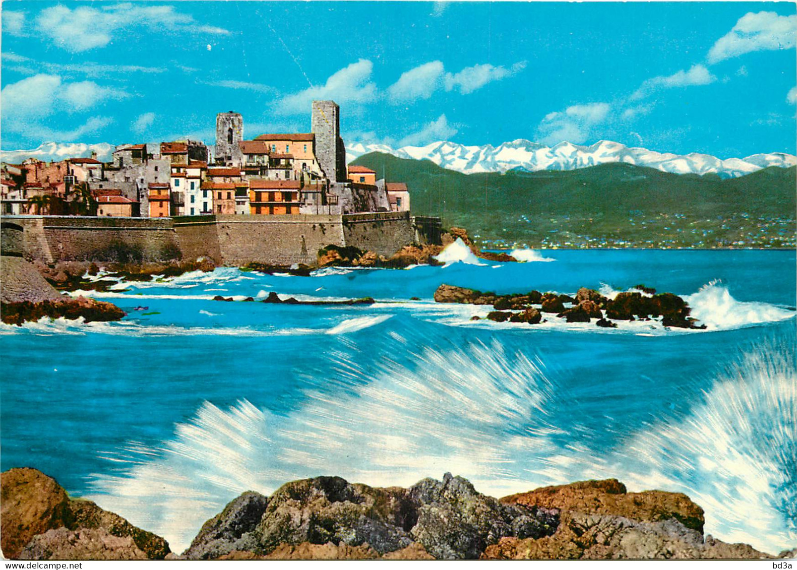 06 - ANTIBES - Antibes - Les Remparts