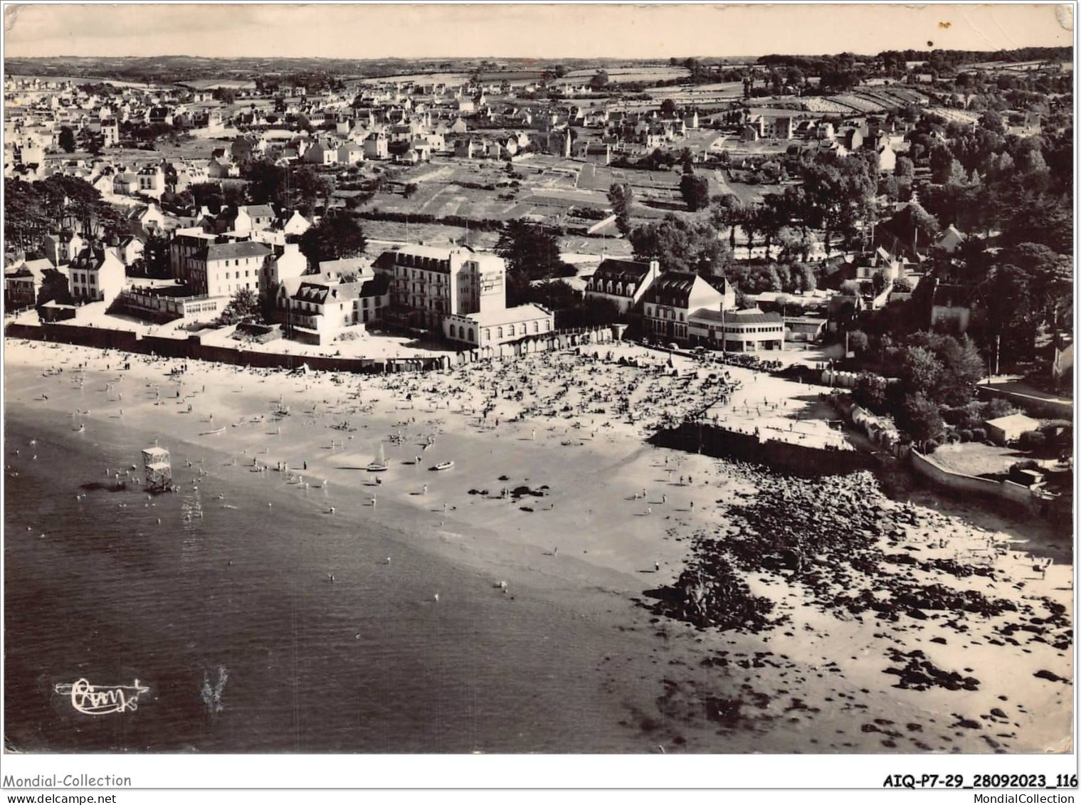 AIQP7-29-0709 - TREBOUL Et DOUARNENEZ - Finistère - Plage Des Sables Blanes Et Les Hôtels - Vue Aérienne  - Tréboul