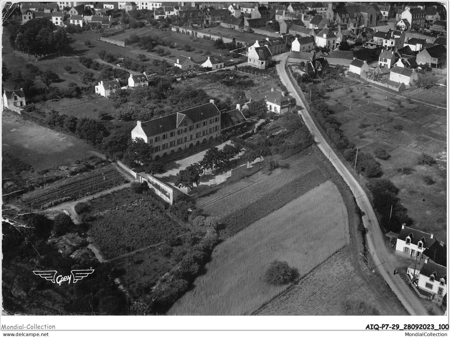 AIQP7-29-0701 - La France Vu Du Ciel - TREGUNC - Finistère - école Libre Des Garçons  - Trégunc