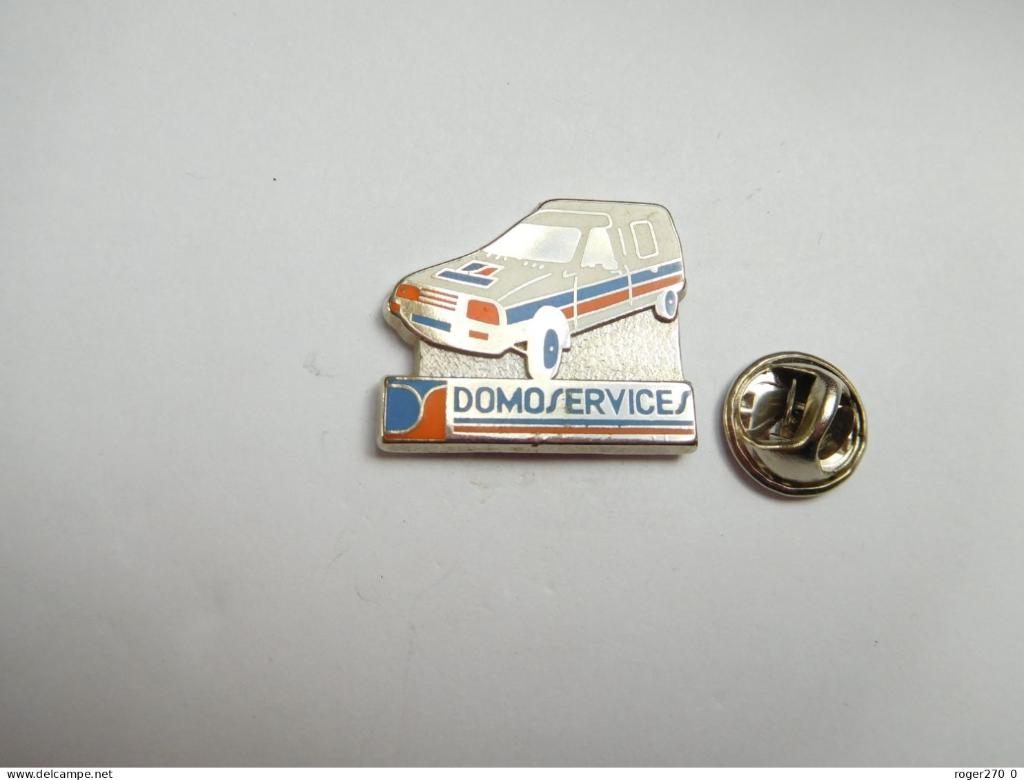 Beau Pin's En Zamac , Auto Citroën C15 Fourgonnette , DOMO Services , Signé Pichard - Citroën