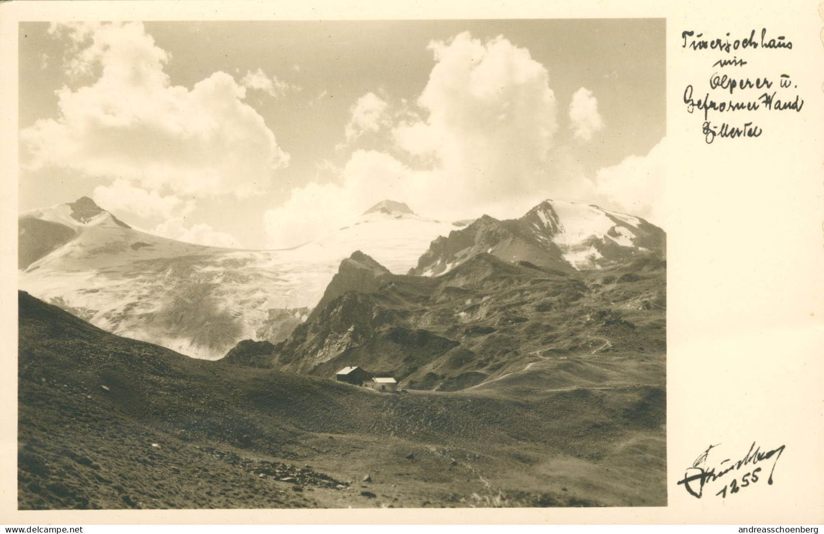 Tuxerjochhaus Mit Olperer Und Gefrorener Wand - Zillertal