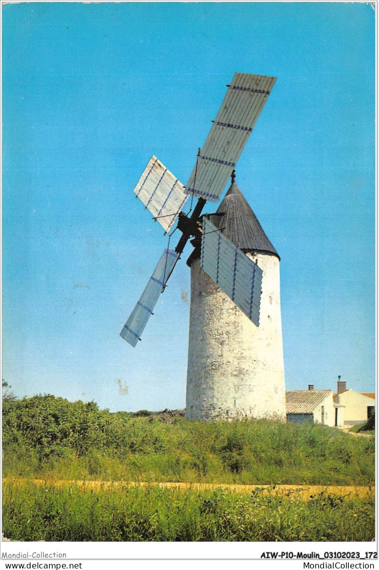 AIWP10-1026 - MOULIN - LA VENDEE PITTORESQUE - UN VIEUX MOULIN QUI TOURNE ENCORE  - Mulini A Vento