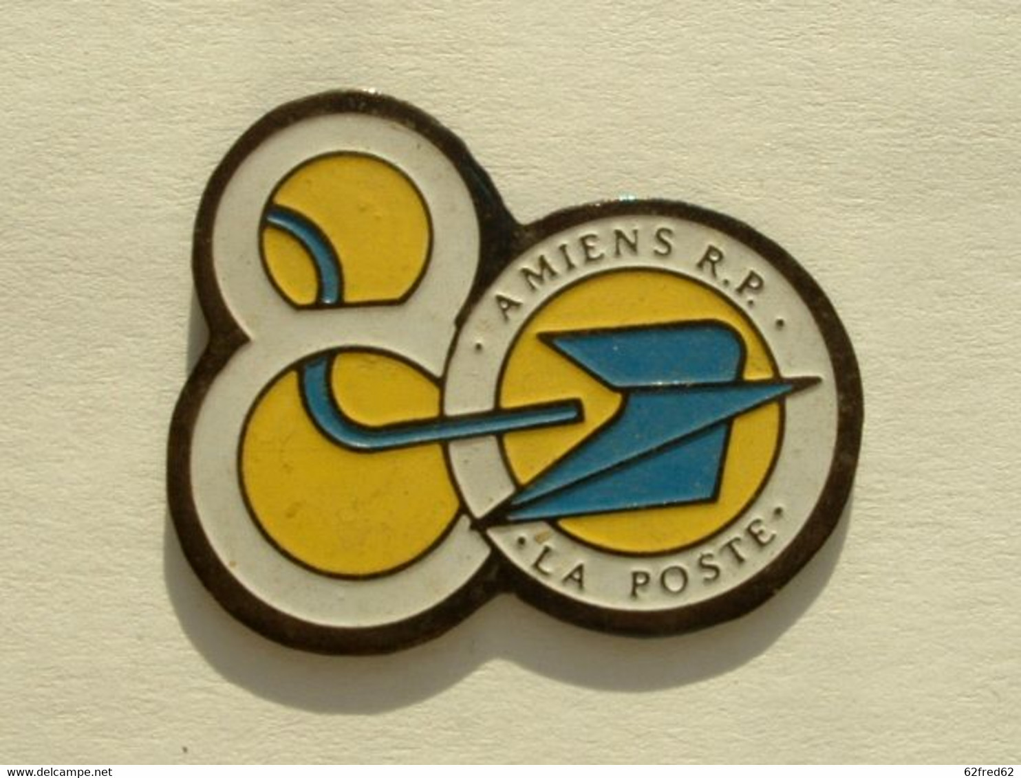 PIN'S LA POSTE - AMIENS R.P - Correo