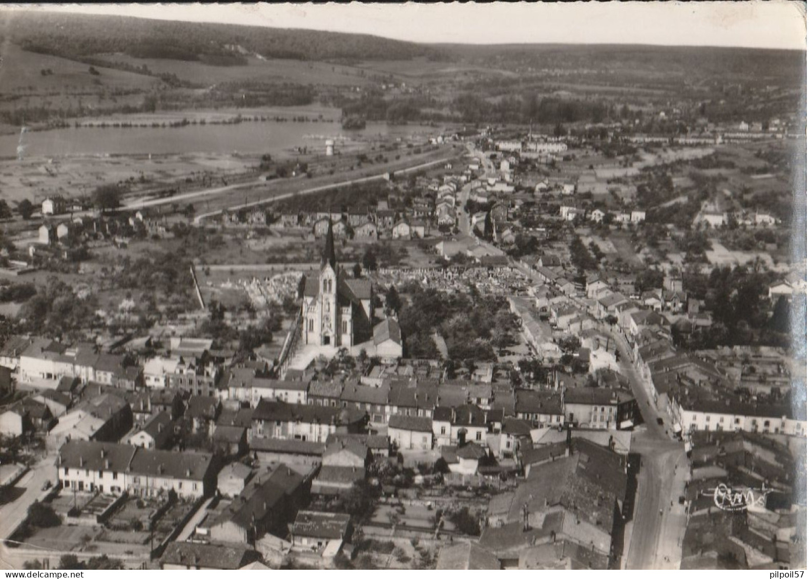 54 - NEUVES MAISONS - Point Central, Eglise, Rue Salengo, Vue  Aérienne (CPSM 10,5X15) - Neuves Maisons