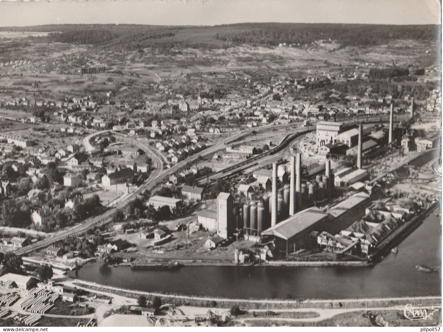 54 - NEUVES MAISONS - Vue Panoramique Aérienne (CPSM 10,5X15) - Neuves Maisons