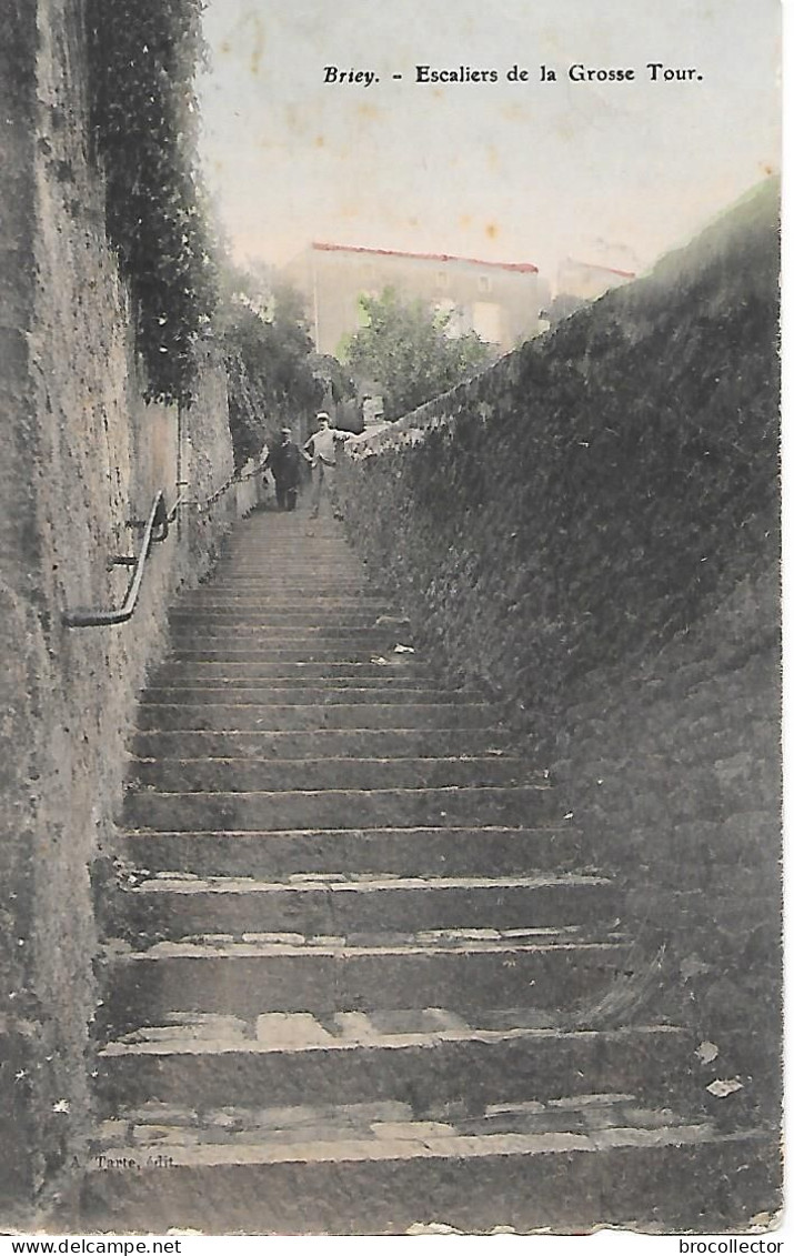 BRIEY ( 54 ) - Escalier De La Grosse Tour - Briey