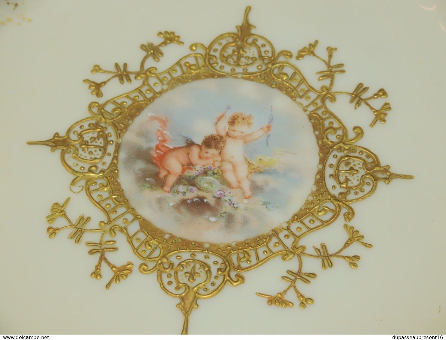 - COUPELLE VIDE POCHE PORCELAINE LIMOGES Décor CREIL & MONTEREAU ANGELOTS  E - Creil Montereau (FRA)