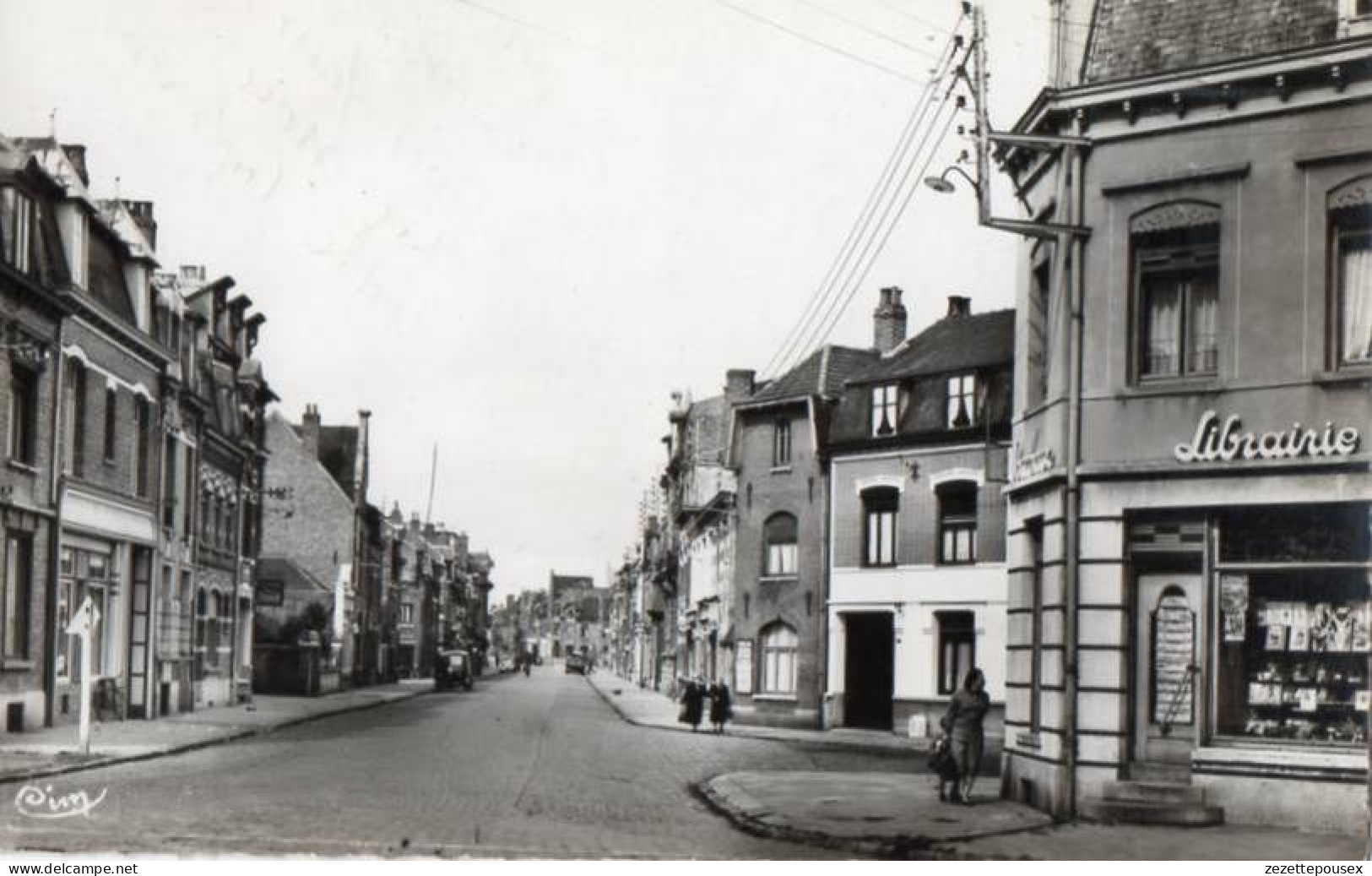 47556-ZE-59-MERVILLE-Rue Du Général De Gaulle---------------animée-commerces-voitures - Merville