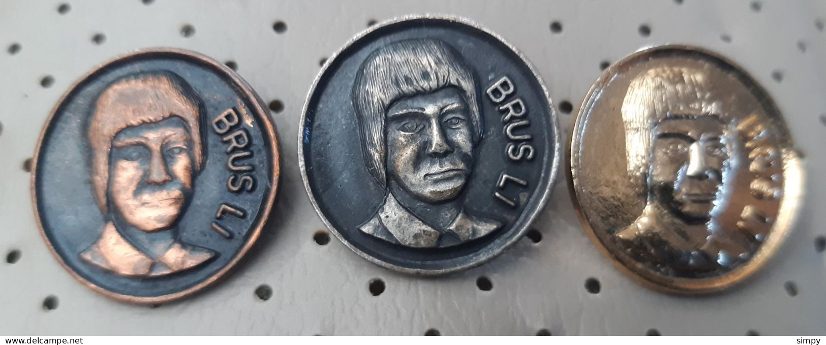 Bruce Lee Karate Movie Acter Yugoslavia Pins - Personnes Célèbres