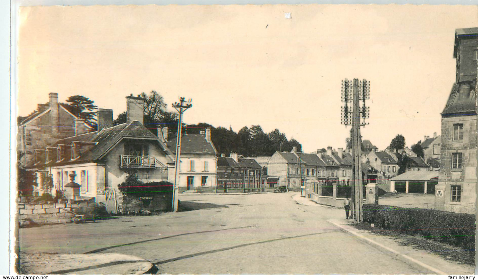 29078 - VIC SUR AISNE - CPSM - PLACE DU PORT - Vic Sur Aisne