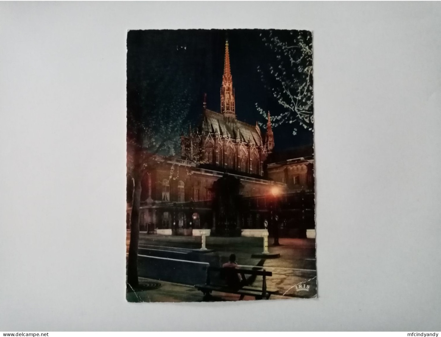 Carte Postale - Paris - La Sainte Chapelle Illuminée    (10iqc) - Paris La Nuit