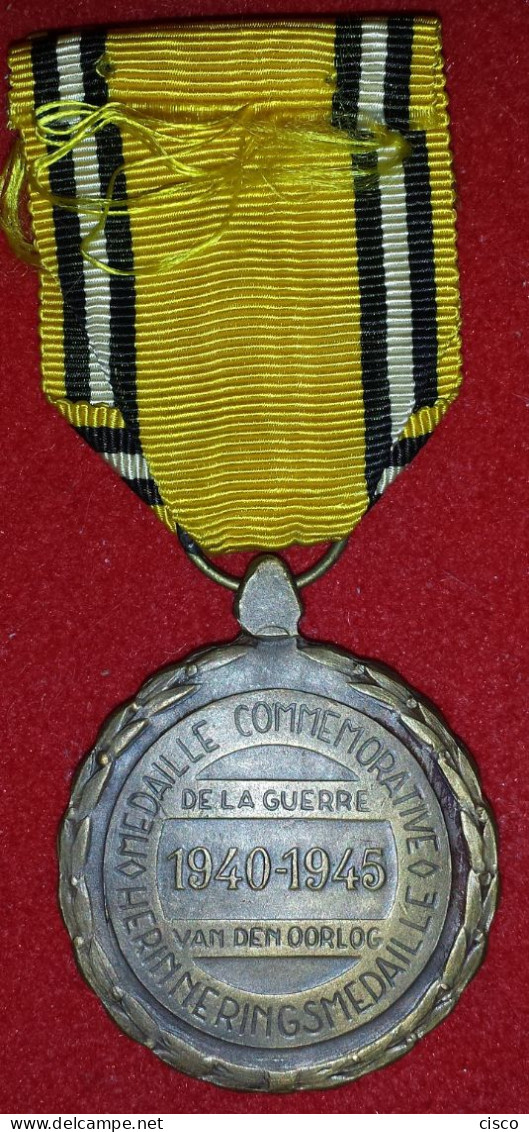 BELGIQUE WW2 1940 - 1945 Médaille Commémorative Avec Petits Glaives Croisés - Belgien