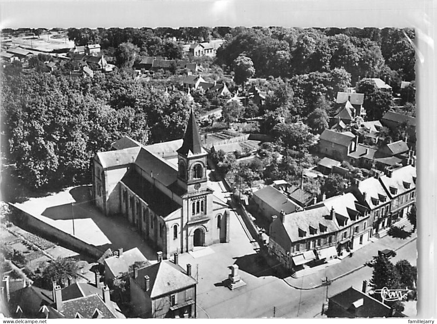 9896 - LA MACHINE - CPSM - VUE AERIENNE DE L EGLISE - La Machine