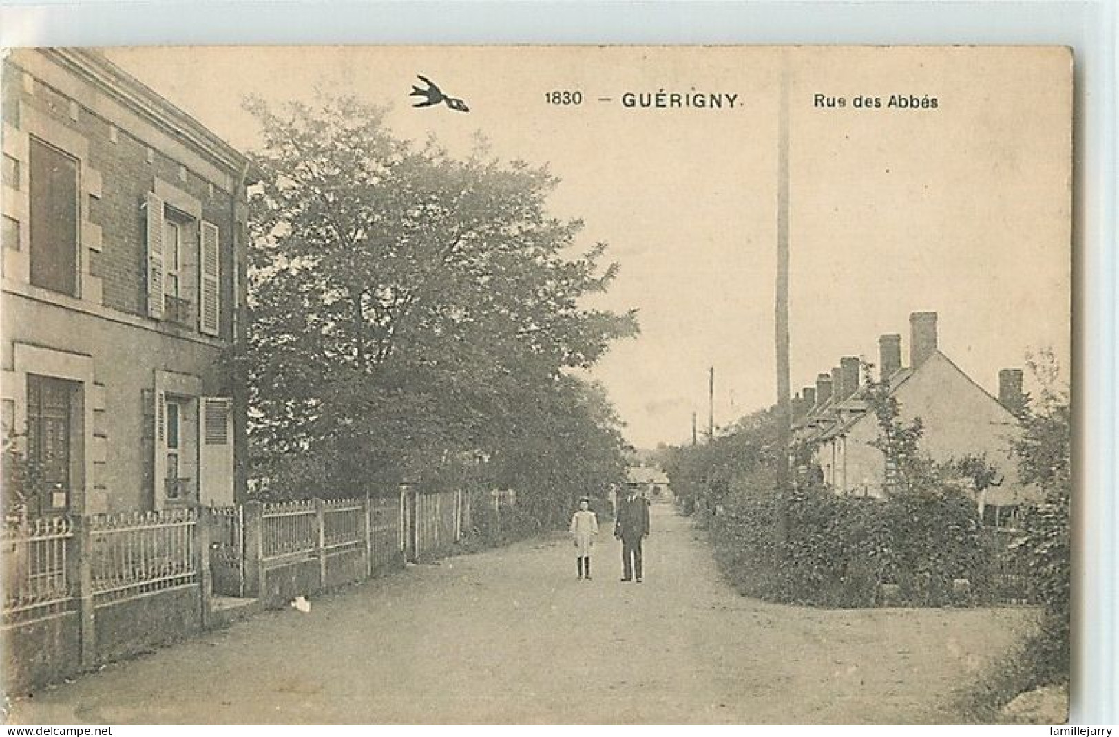 9883 - GUERIGNY - RUE DES ABBES - Guerigny