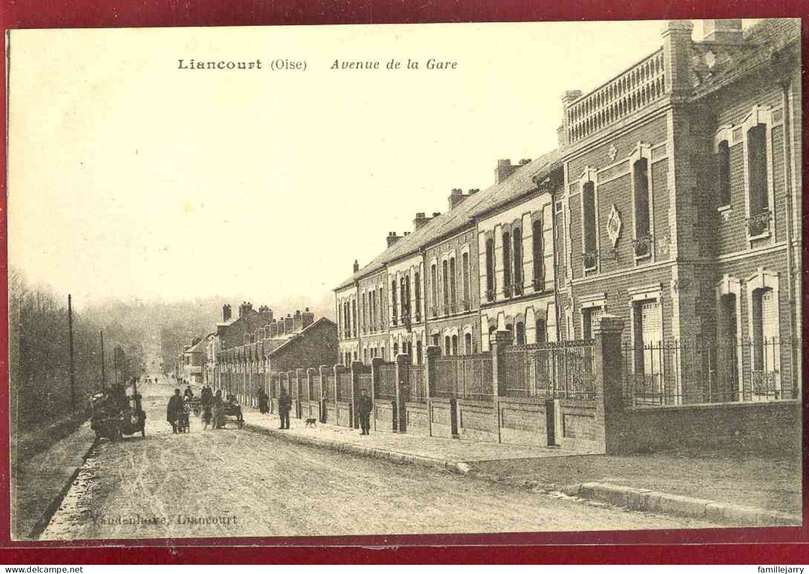 1689 - LIANCOURT - AVENUE DE LA GARE - Liancourt