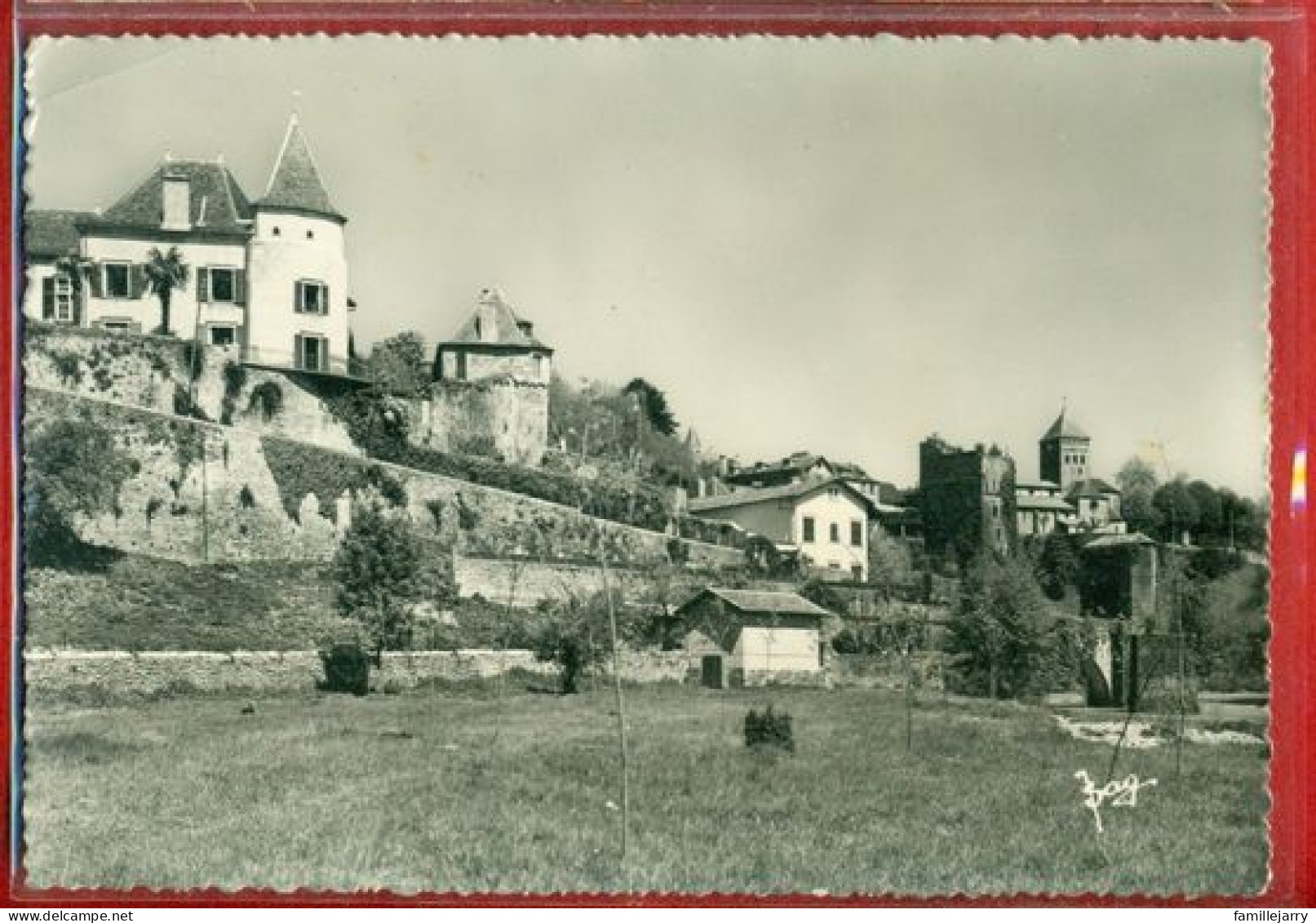 5769 - SAUVETERRE - CPSM - SOLEIL ET CIEL BLEU - Sauveterre De Bearn