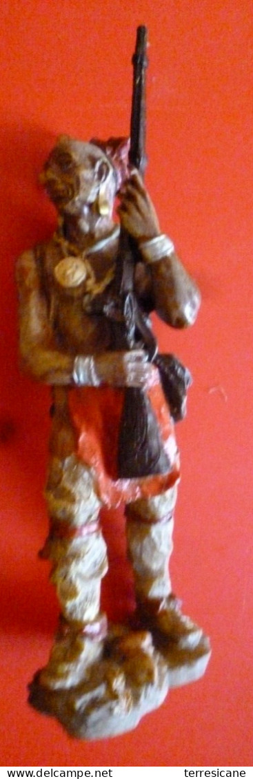 X STATUETTA GUERRIERO INDIANO AMERICA RESINA DIPINTA H. 15 CM. CIRCA MILITARIA FAR WEST  COSTUMI - Other & Unclassified