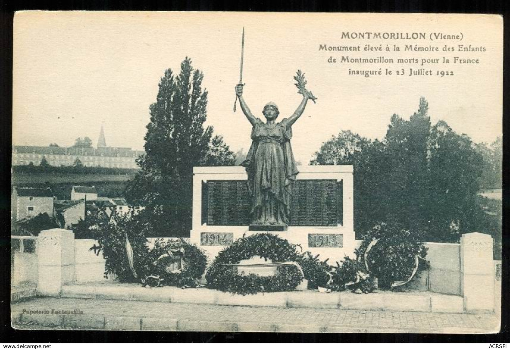 Montmorillon Le Monument Aux Morts édition Papeterie Fontenaille - Montmorillon