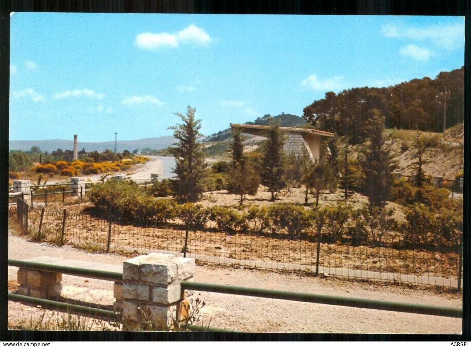 MEYRARGUES  Canal De L'EDF Vu Du Jardin Public Le Belvédère édition GAL  UU1581 - Meyrargues