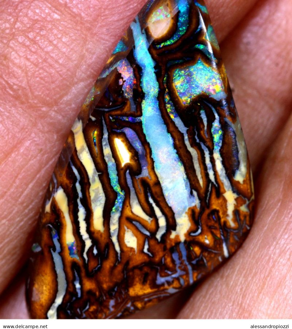 Opale boulder 13,6 carati