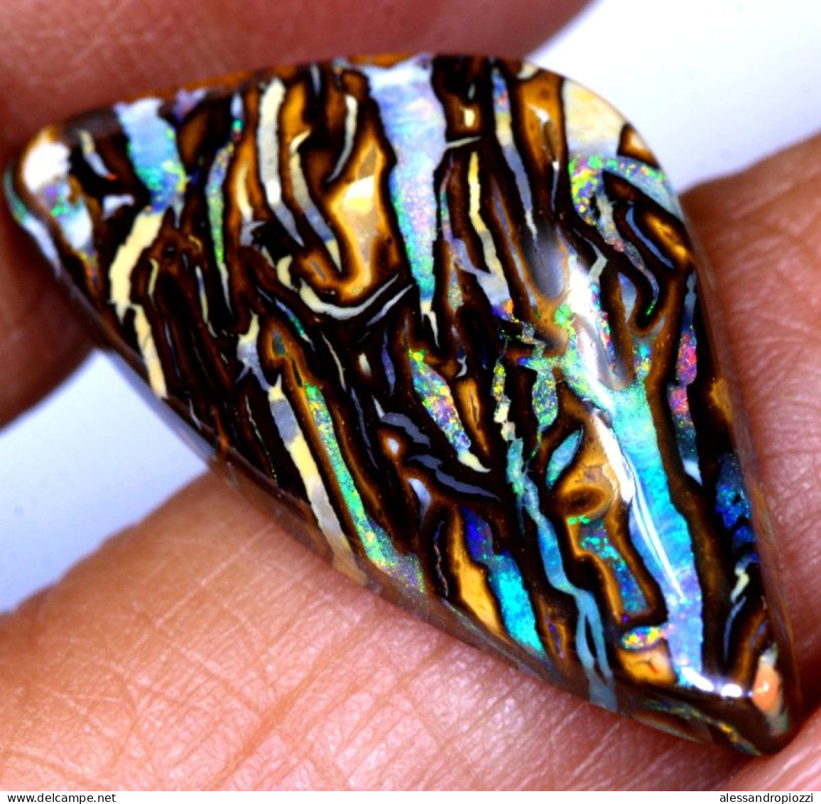 Opale boulder 13,6 carati