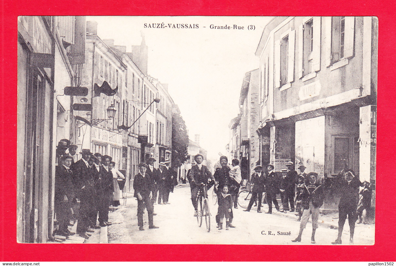 F-79-Sauze Vaussais-15Ph64  La Grande Rue, La Mairie, Grosse Animation, Cpa BE - Sauze Vaussais