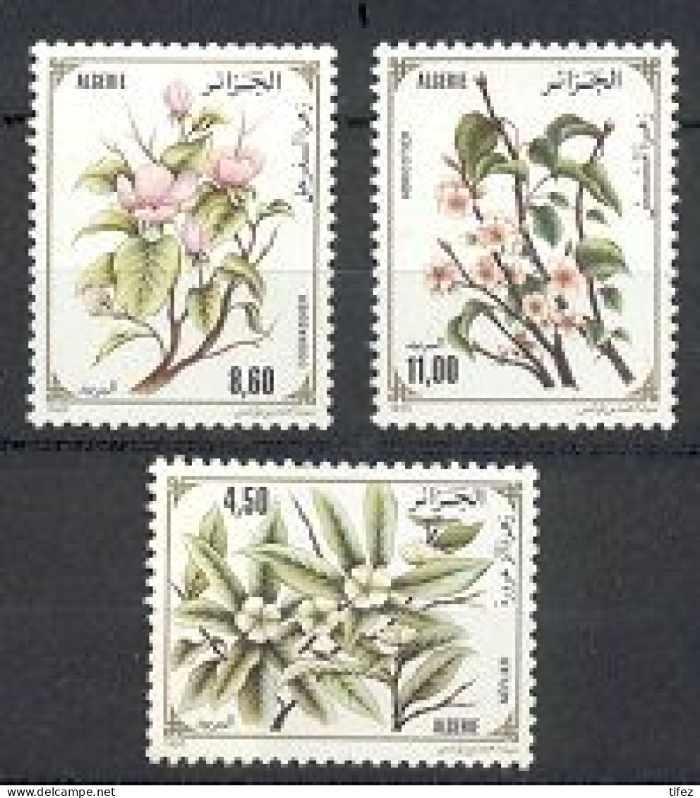 Année 1993-N°1040/1042 Neuf**MNH : Fleurs D'Arbres Fruitier - Algeria (1962-...)
