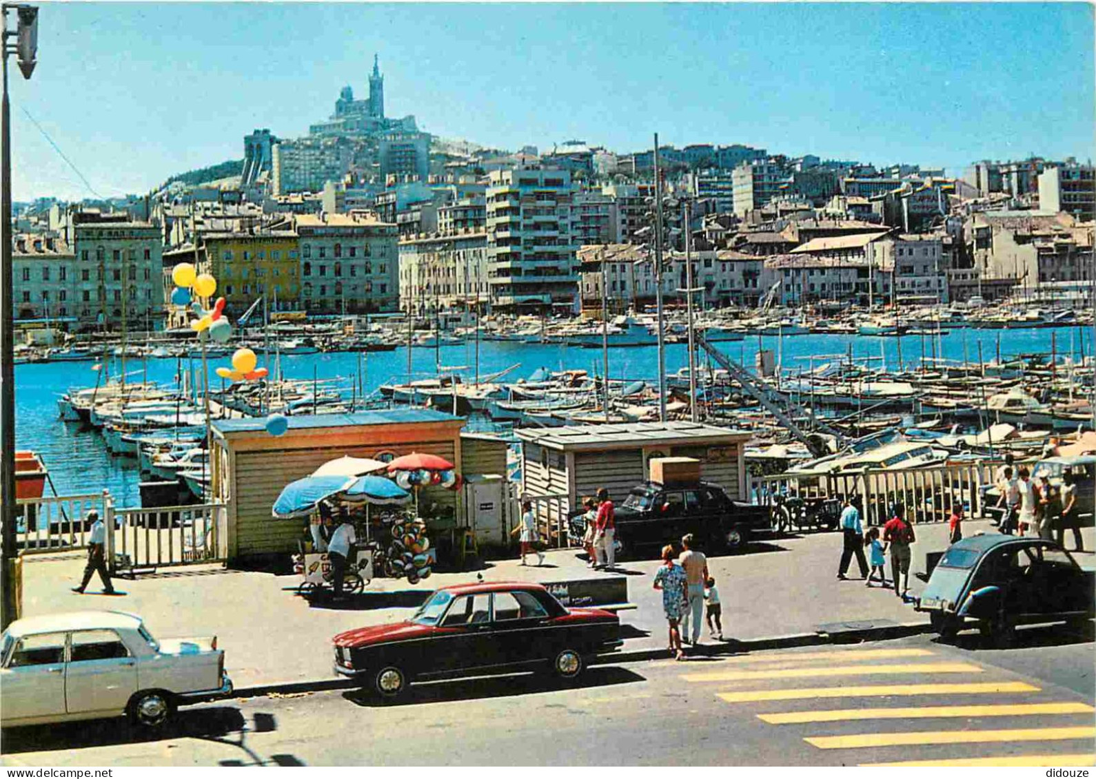 Automobiles - Marseille - Le Vieux Port - 2CV - CPM - Voir Scans Recto-Verso - Turismo