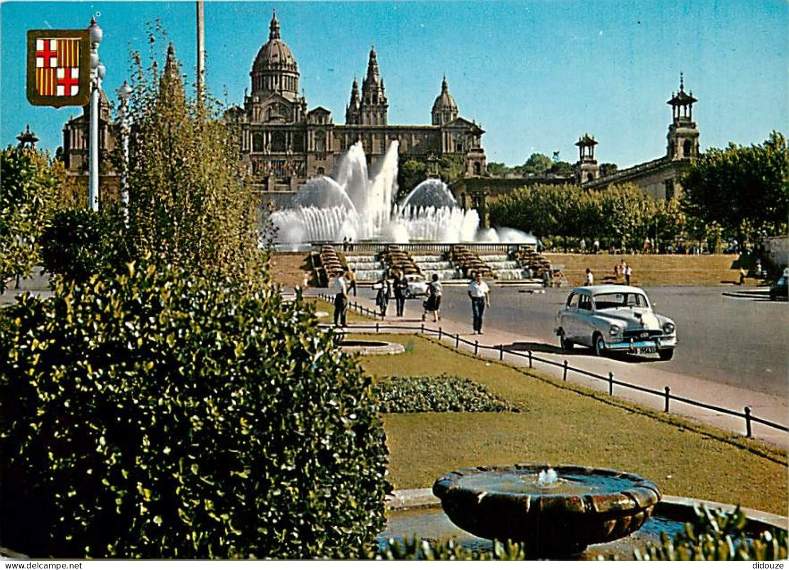 Automobiles - Espagne - Espana - Barcelona - Fuente Monumental Y Palacio Nacional De Montjuich - Fontaine Monumental Et  - Turismo