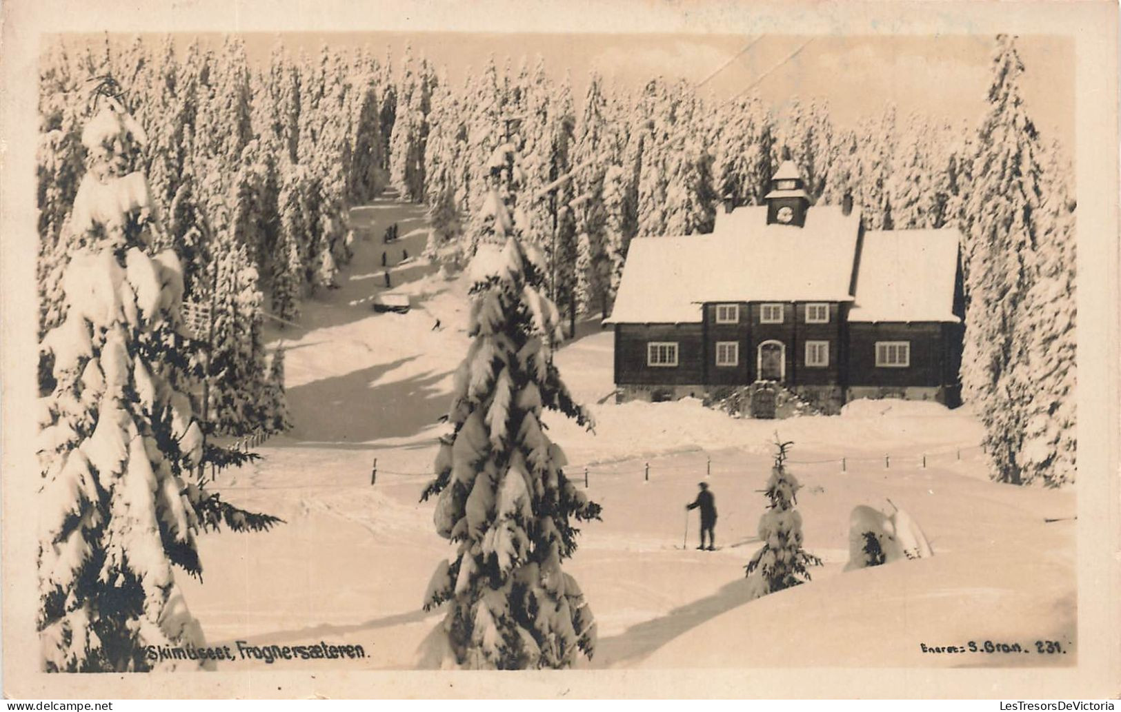 NORVEGE - Skimuseet Frognersaeteren - Station De Ski - Animé - Neige - Sapins - Carte Postale Ancienne - Norwegen