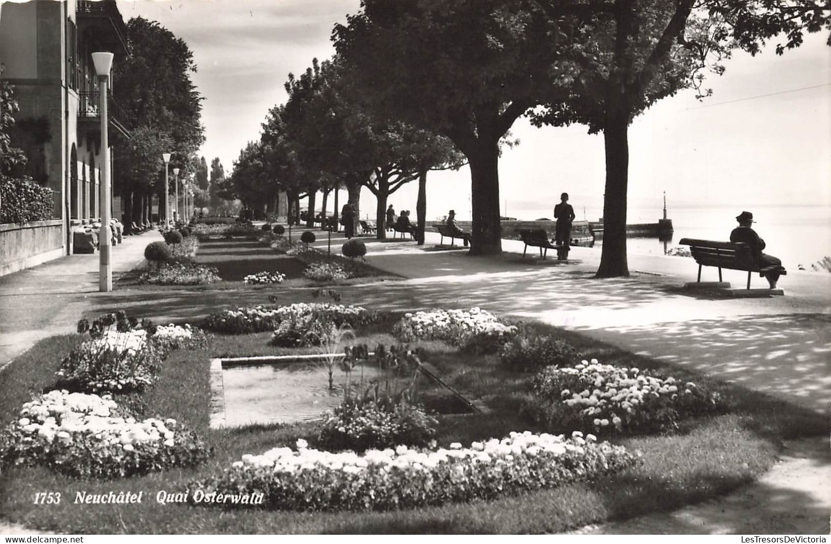 SUISSE - Neuchâtel - Quai Osterwald - Parc - Animé - Bancs - Carte Postale - Neuchâtel