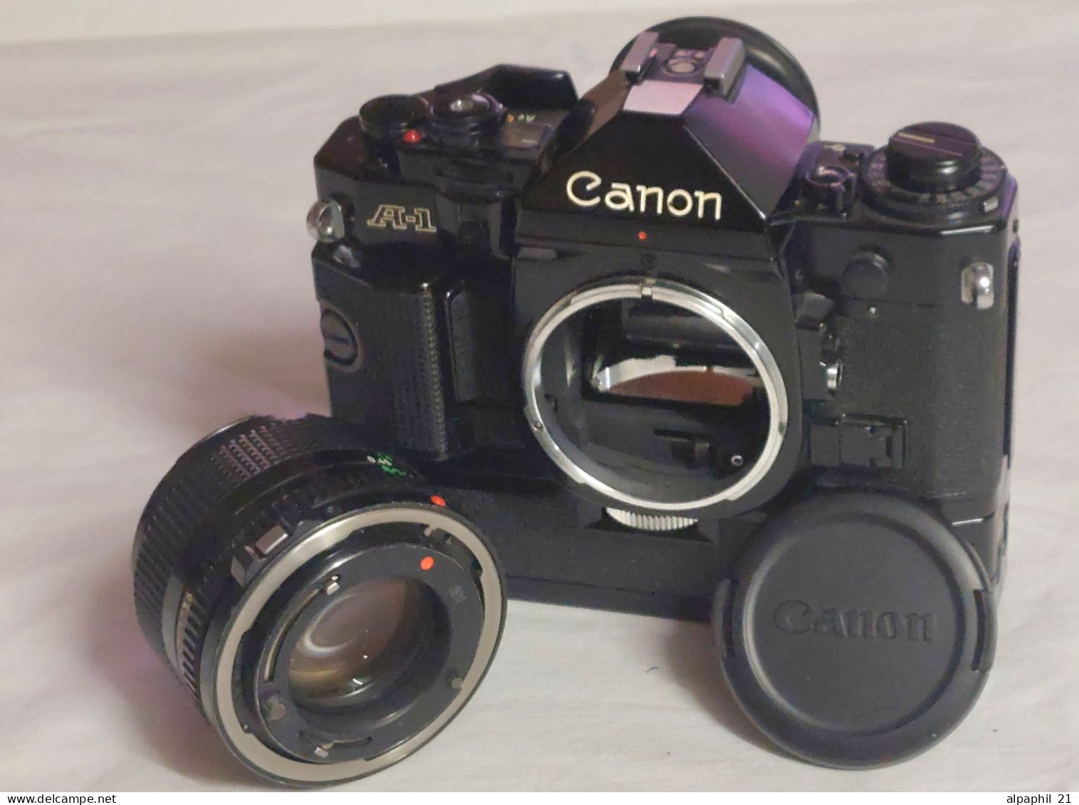 Canon A-1 Black With 50/1.4 And Extras - Fotoapparate