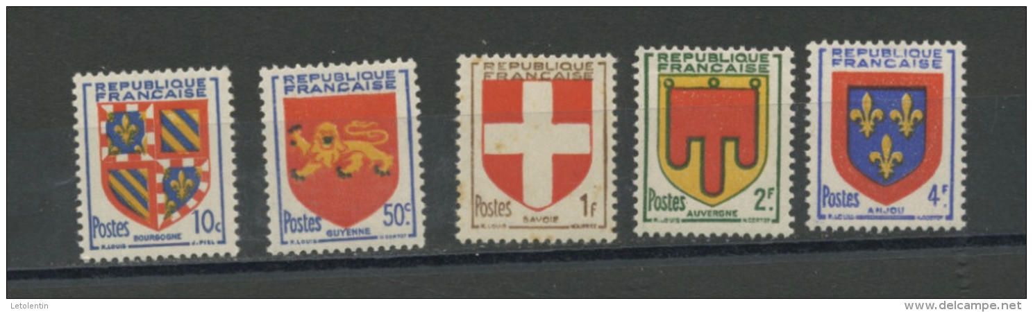 FRANCE -  ARMOIRIE  - N° Yvert  834/838** - 1941-66 Armoiries Et Blasons