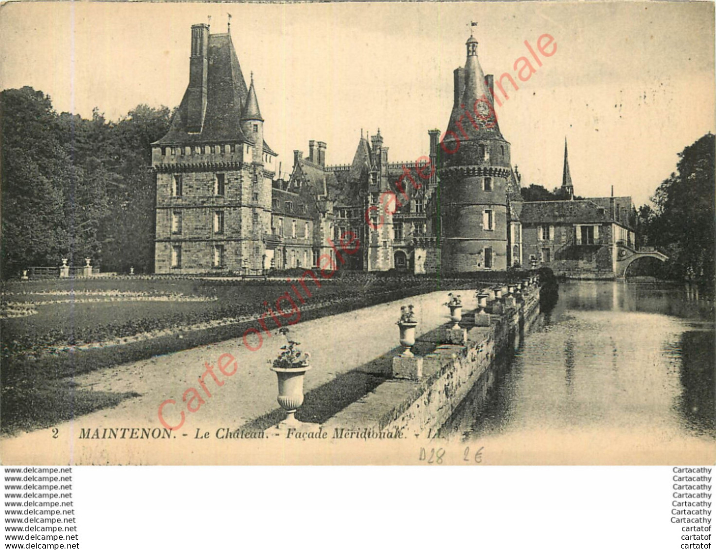 28.  MAINTENON . Le Château . Façade Méridionale . - Maintenon