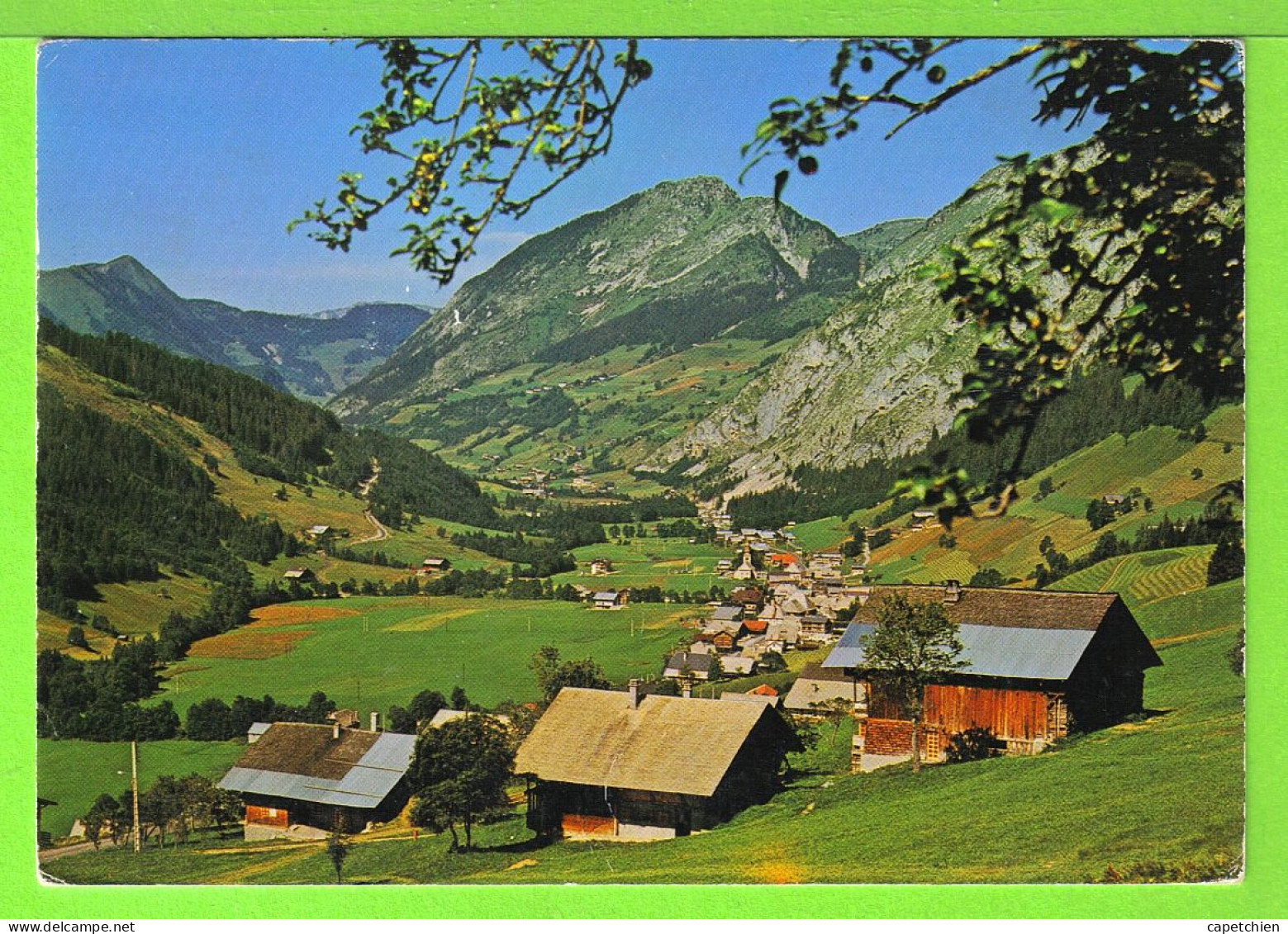 LA CHAPELLE D'ABONDANCE - VUE AERIENNE DU VILLAGE - Carte écrite En 1977 - La Chapelle-d'Abondance