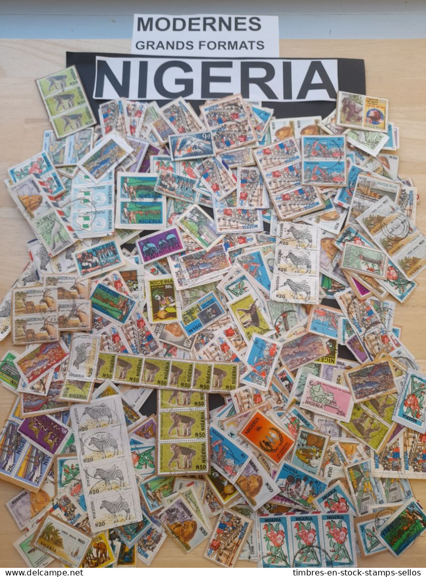 NIGERIA VRAC 95 G SUR FRAGMENTS ,MODERNES, GRANDS 尼日利亚散装 95 克碎片，现代，大号 ON PAPER LARGE - Vrac (max 999 Timbres)