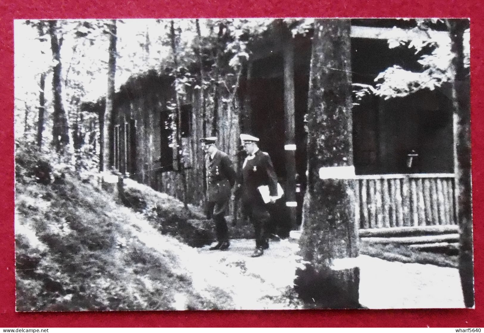 CP Photo Bruly-de-Pesche, Couvin. Mai 1940, Hitler Et Goering Quittent Le Chalet Bavarois - Couvin