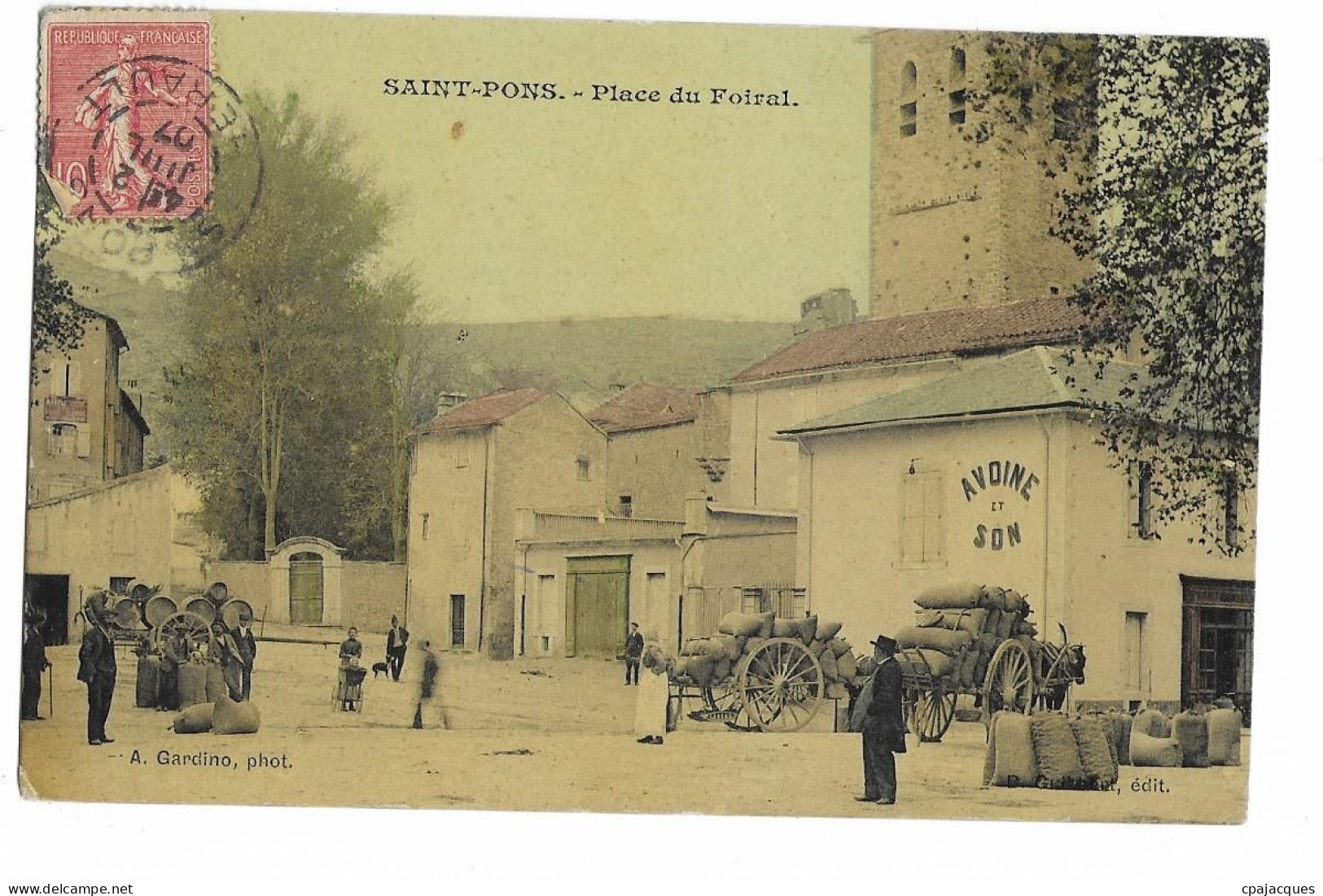 34 - SAINT - PONS PLACE DU FOIRAIL . COULEUR . - Saint-Pons-de-Mauchiens