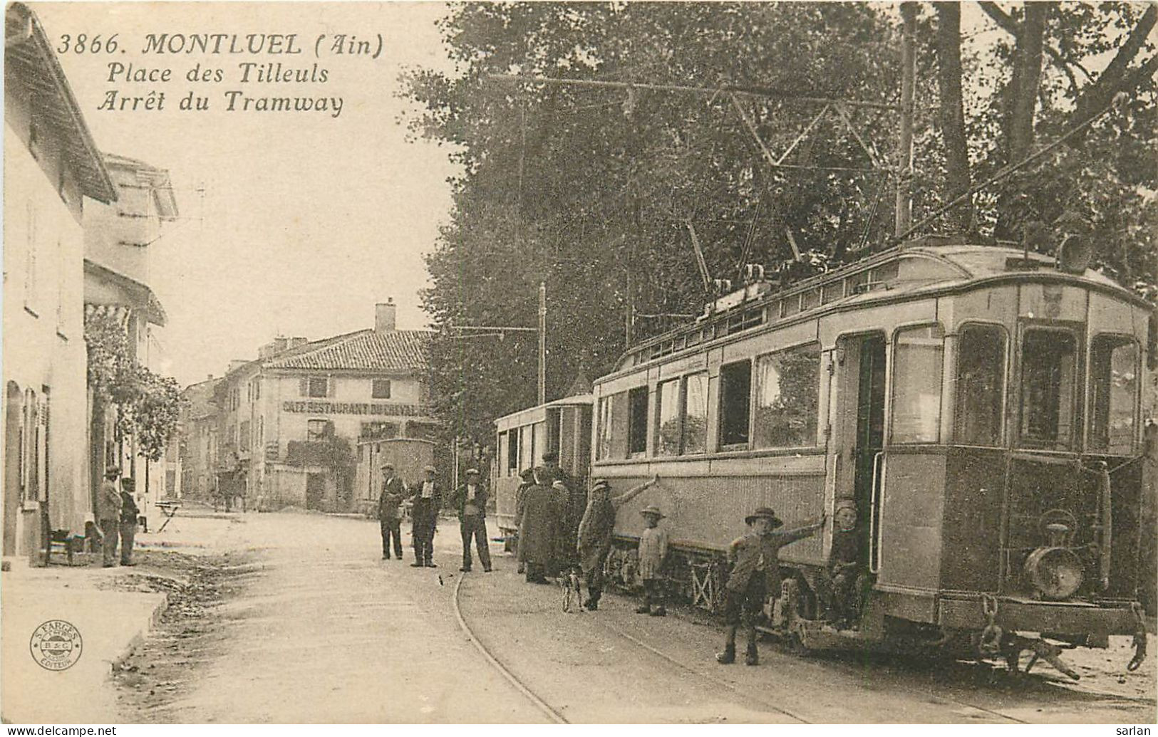 01 , MONTLUEL , Place Du Tilleuls , Arret Du Tramway , *  462 43 - Montluel